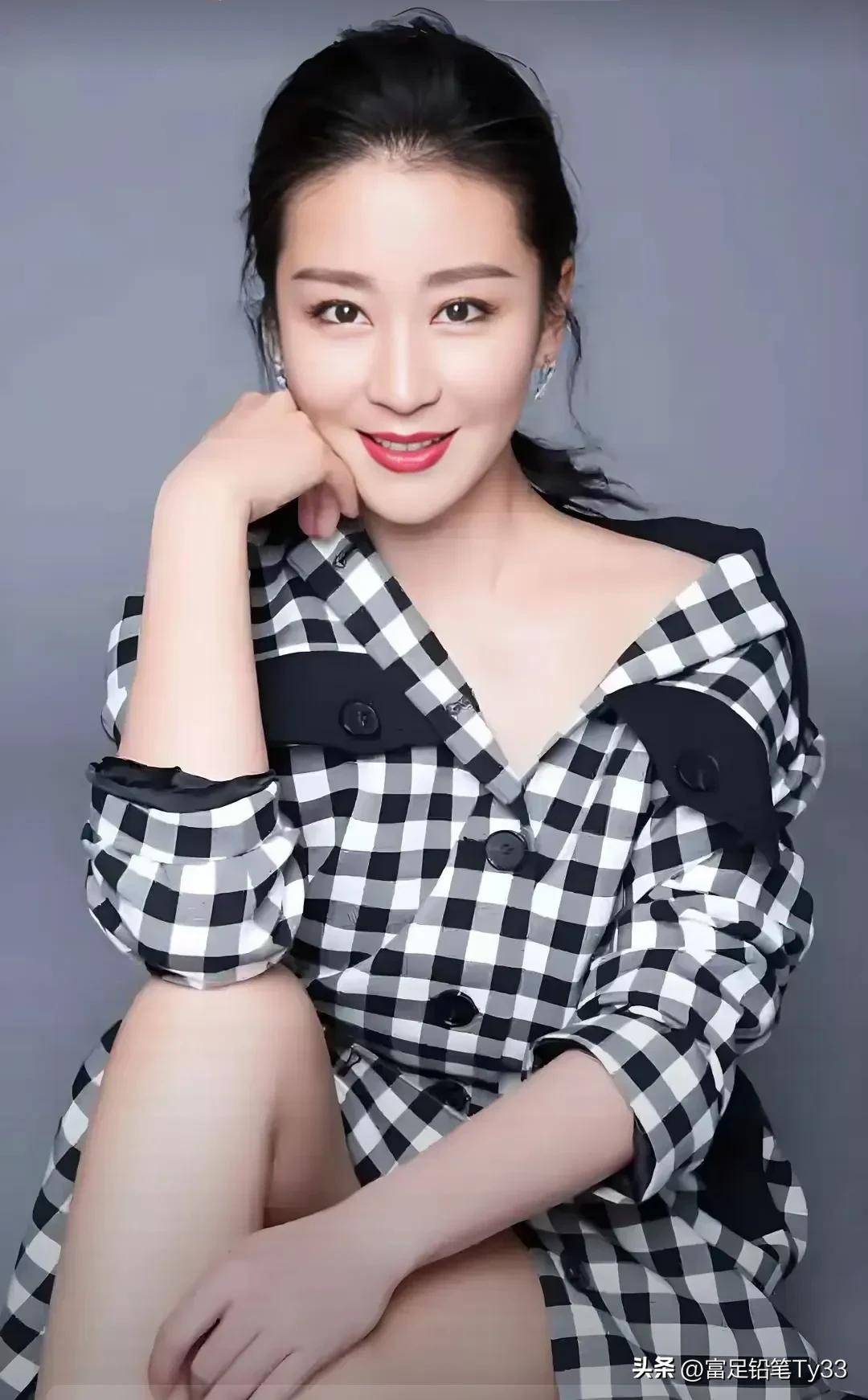 苗圃:演艺路上的铿锵玫瑰与人生蜕变