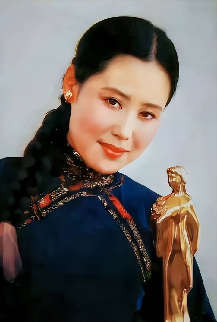 斯琴高娃:三婚两离,三婚嫁陈亮声,丈夫离世后,现如今怎么样