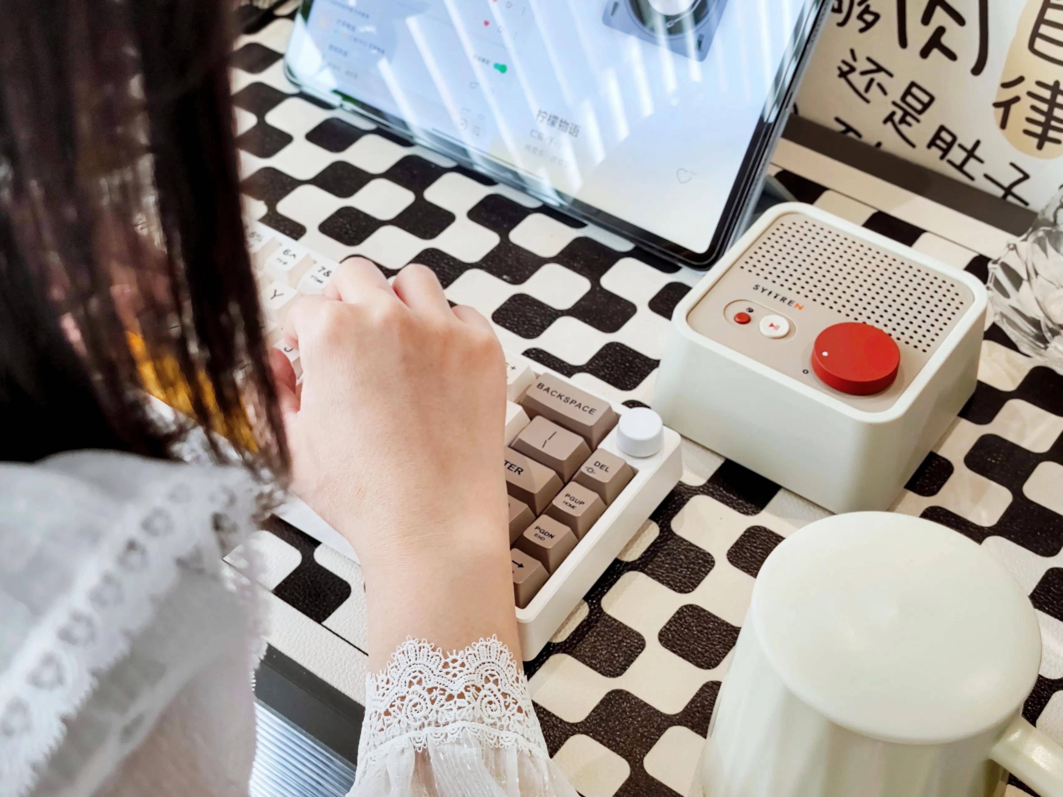 玩转桌面复古格调还看桔点设计商店——赛塔林N100,我的桌面音乐盒!