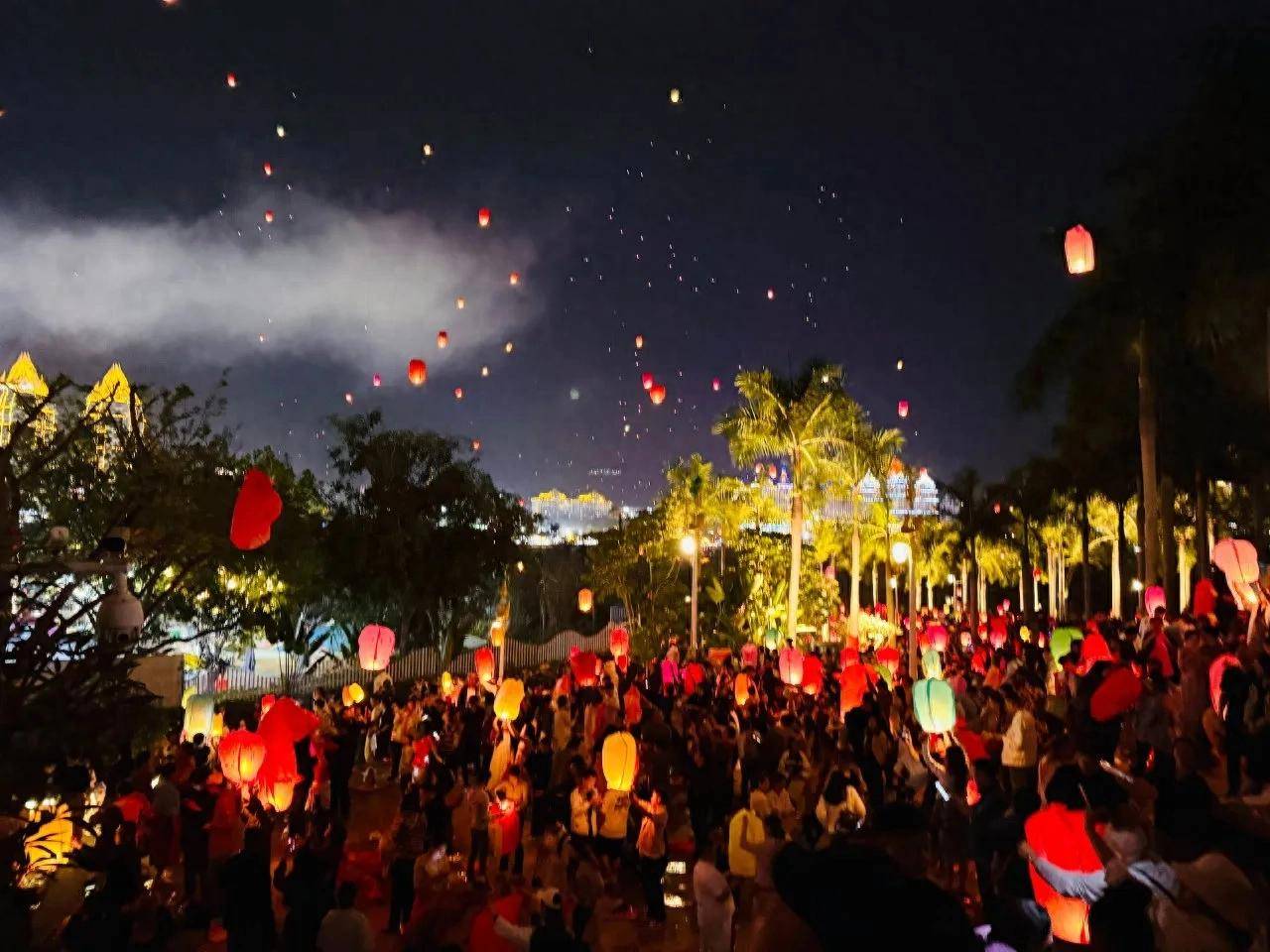 值此傣历新年到来之际,云南省西双版纳州,德宏州,临沧市耿马县等傣族