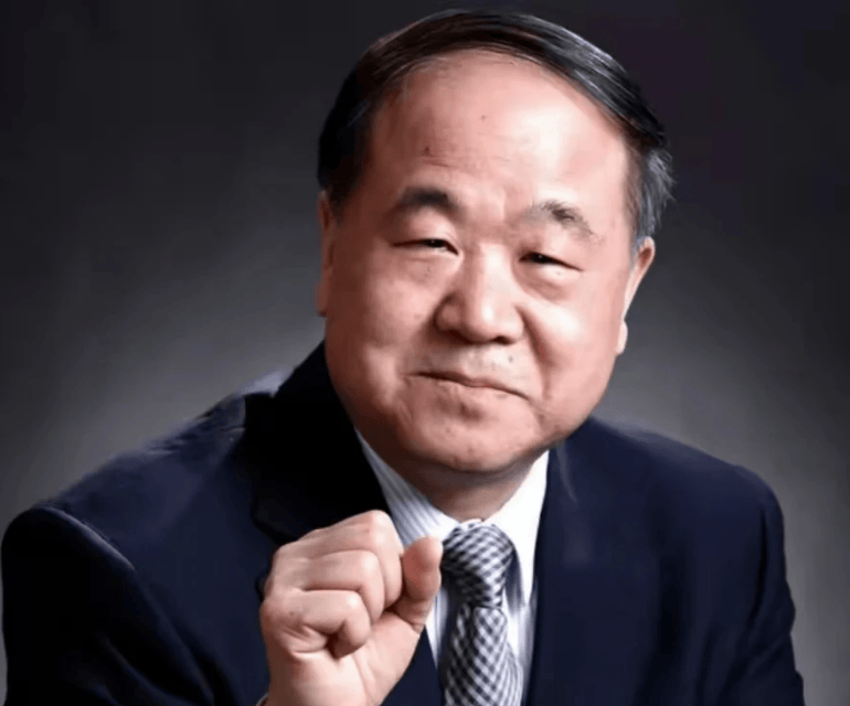 就是这样：当一个家庭吃饭时，父母在饭后吃食