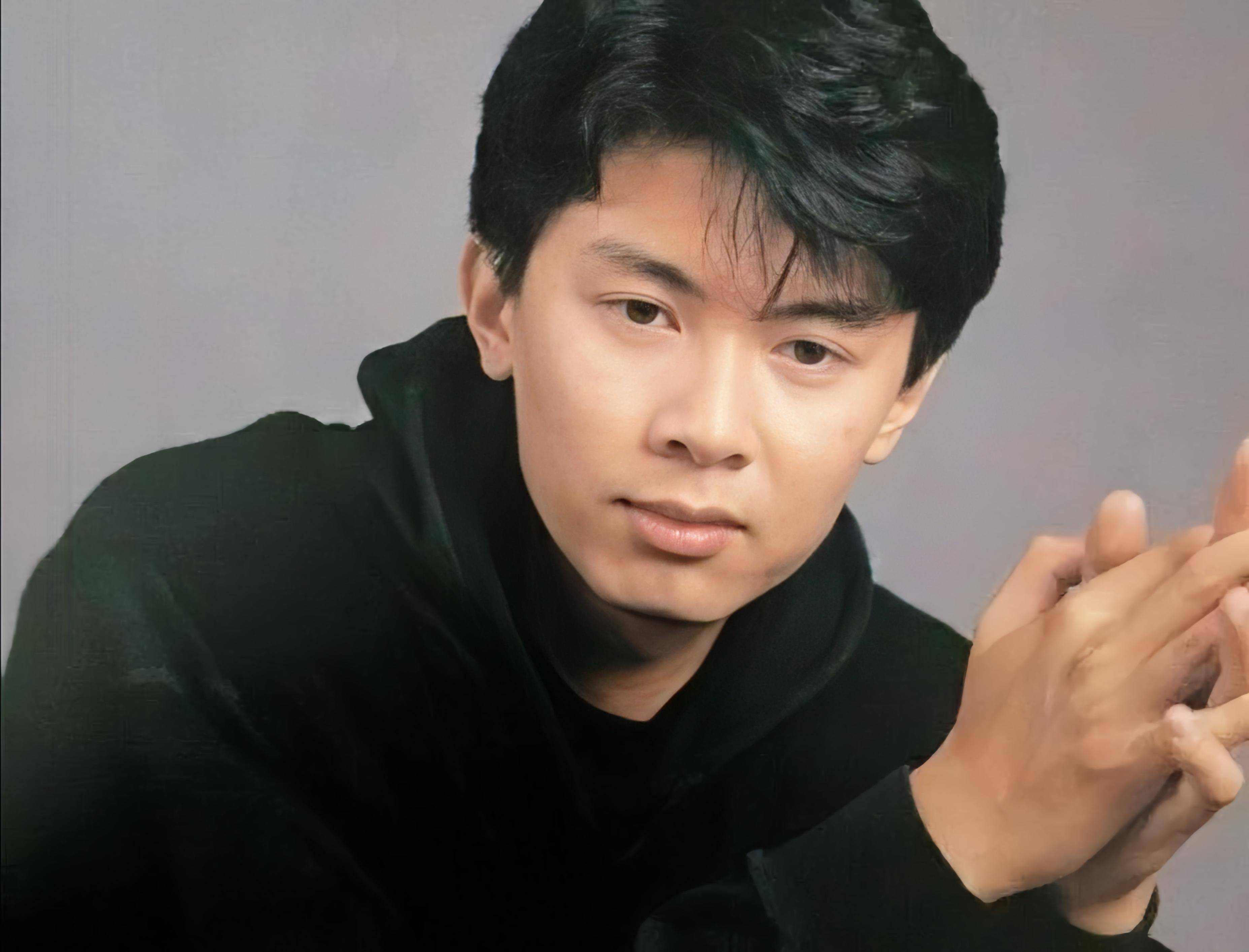 拒绝三任绯闻女友,何宝生豪门公子转变,剃度出家之谜揭秘