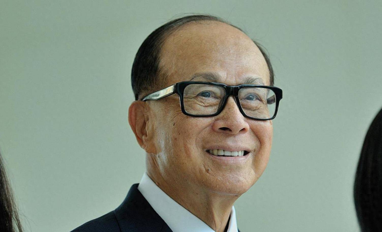 李卡（Li ka）朝着黑色？张孔避免了国家调查并促