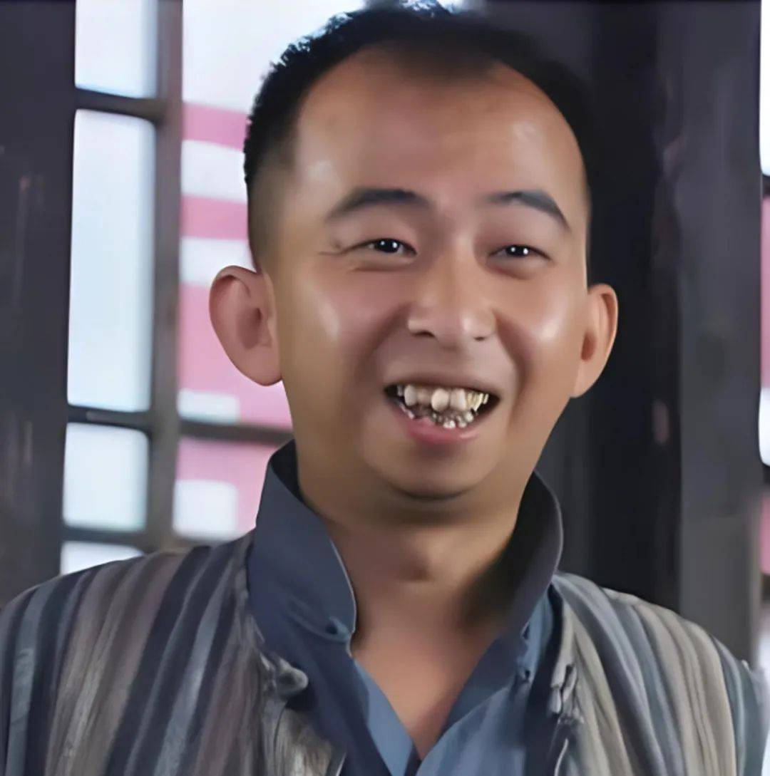 丑男巨兴茂小15岁娇妻发文控诉!放弃所有带孩子,却遭斥责不懂事
