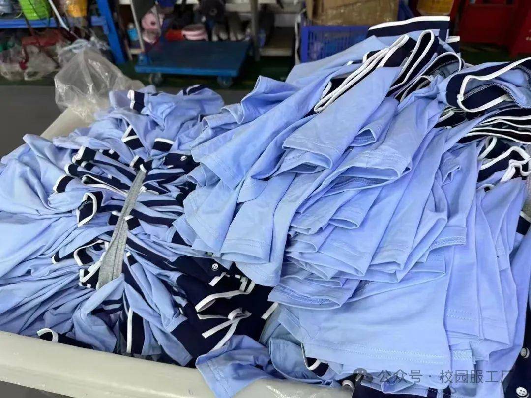园服与儿童成长：合身校服对儿童发育的影响