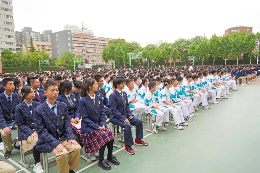 西安高新唐南中学2025年新团员入团宣誓仪式暨优秀毕业生,新时代好