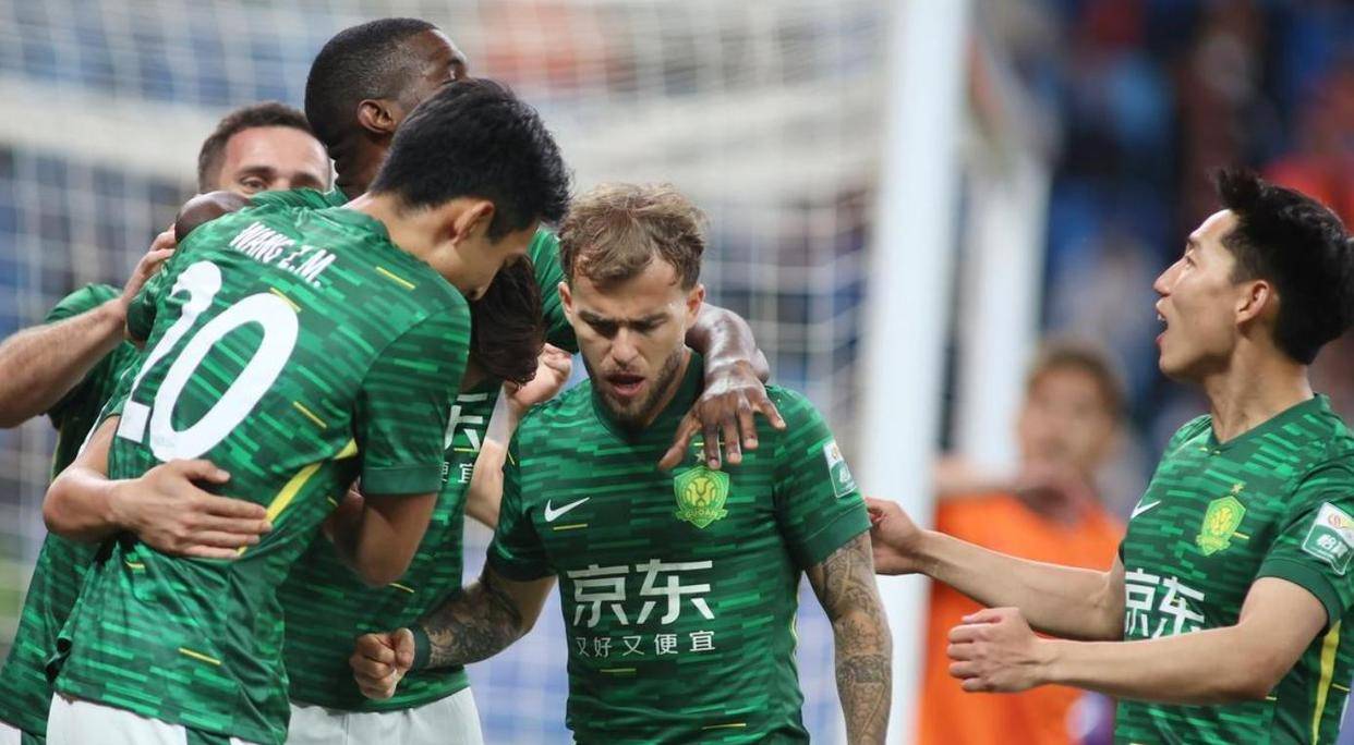 可代表国足出战！FIFA官网：蓉城中场杨明洋会籍变更为中国足协