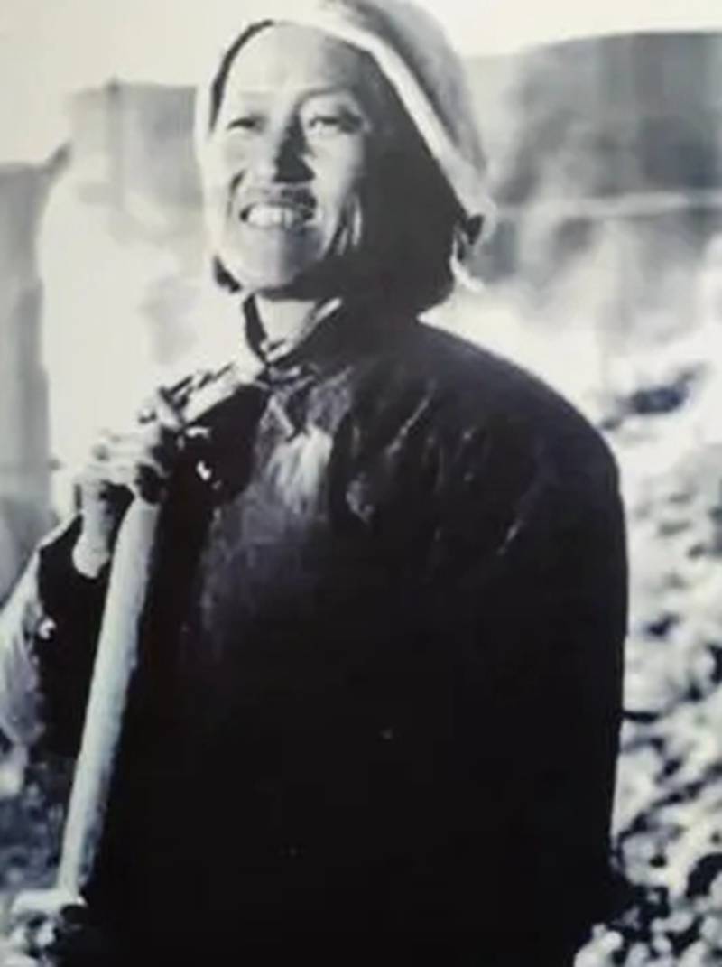 她是大寨村的"四大名人"之一,今年92岁,丈夫是陈永贵的伯乐