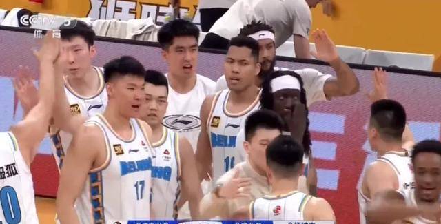 GO？还差一点！罗马诺：20岁怀森加盟皇马交易整理中，就快了🏁