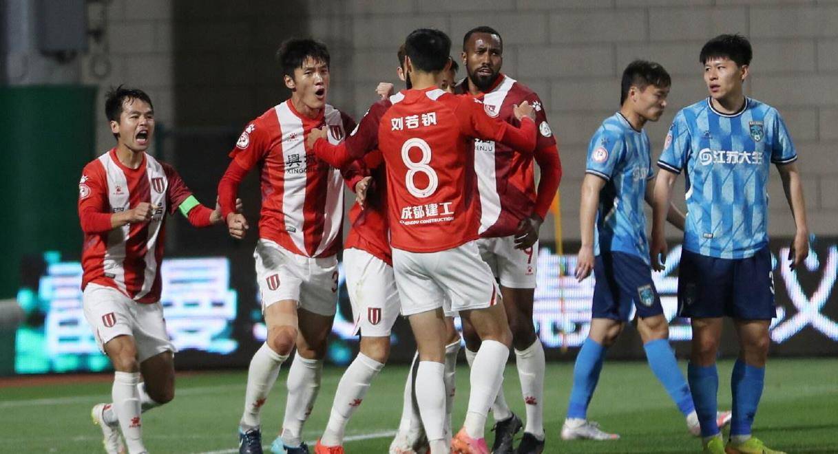 现年38岁的皇马旧将、那不勒斯名宿卡列洪将在本周六退役