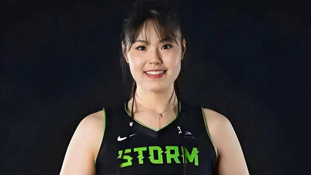 李月汝WNBA首秀惊艳：22分钟贡献6+4+4，三大亮点助力风暴队