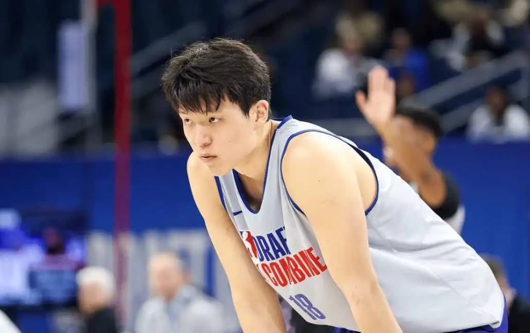 11分6板6助1帽🤣美记：我得教杨瀚森用英文说‘把球给我 碧池’