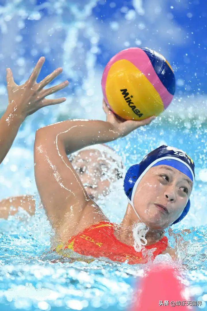 19届亚运会女子水球决赛中,阎菁随中国队以24