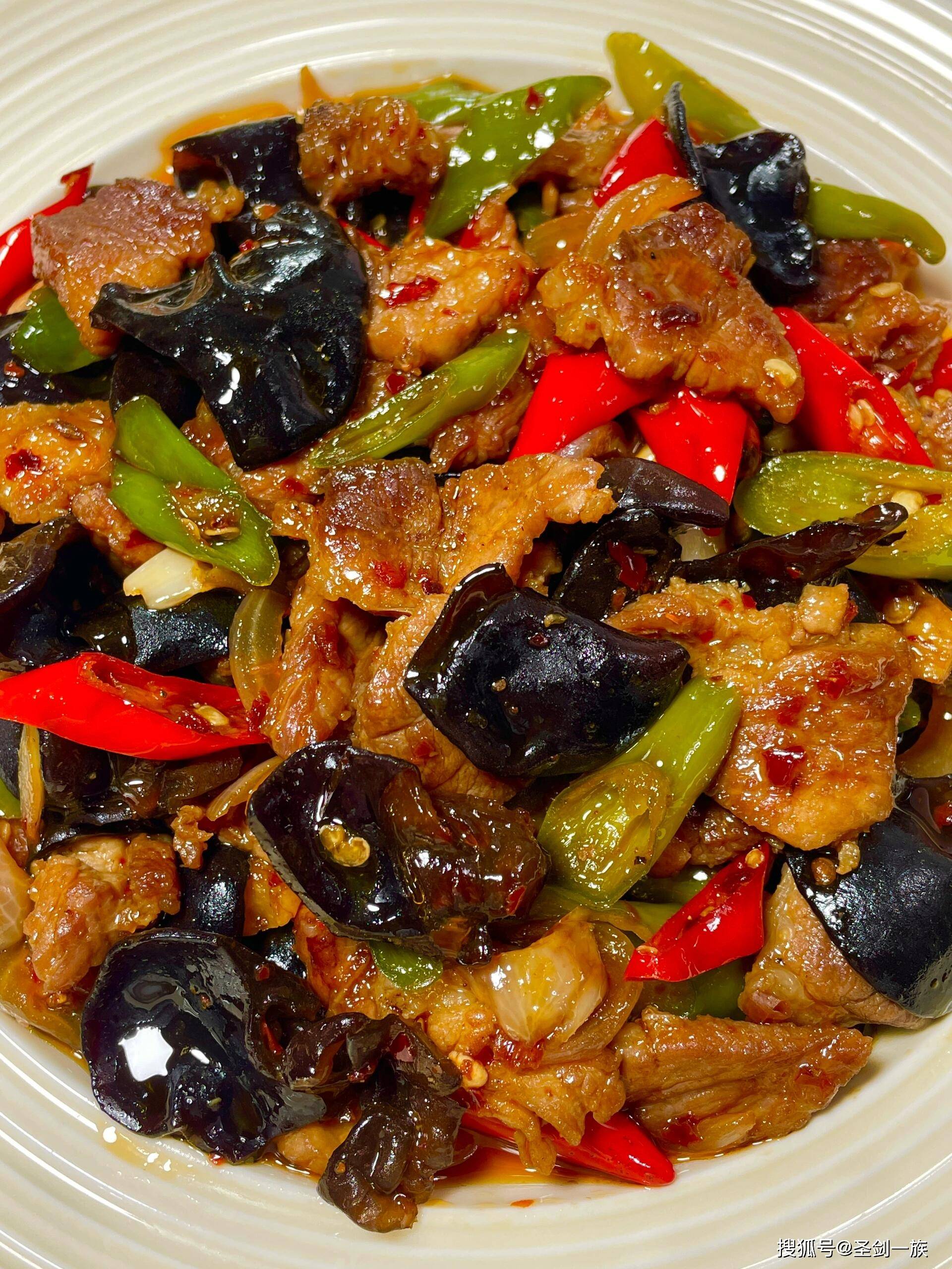 小满后要养骨，少吃茄子和竹笋，多吃这8样，关节灵活不酸痛