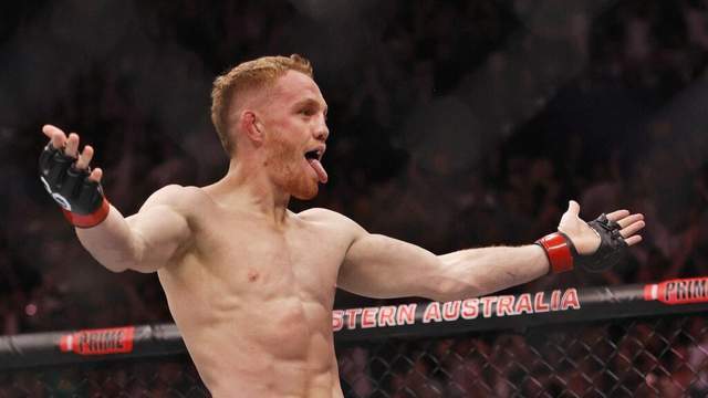 伊斯兰·马哈切夫：UFC史上首位三量级霸主的潜力股