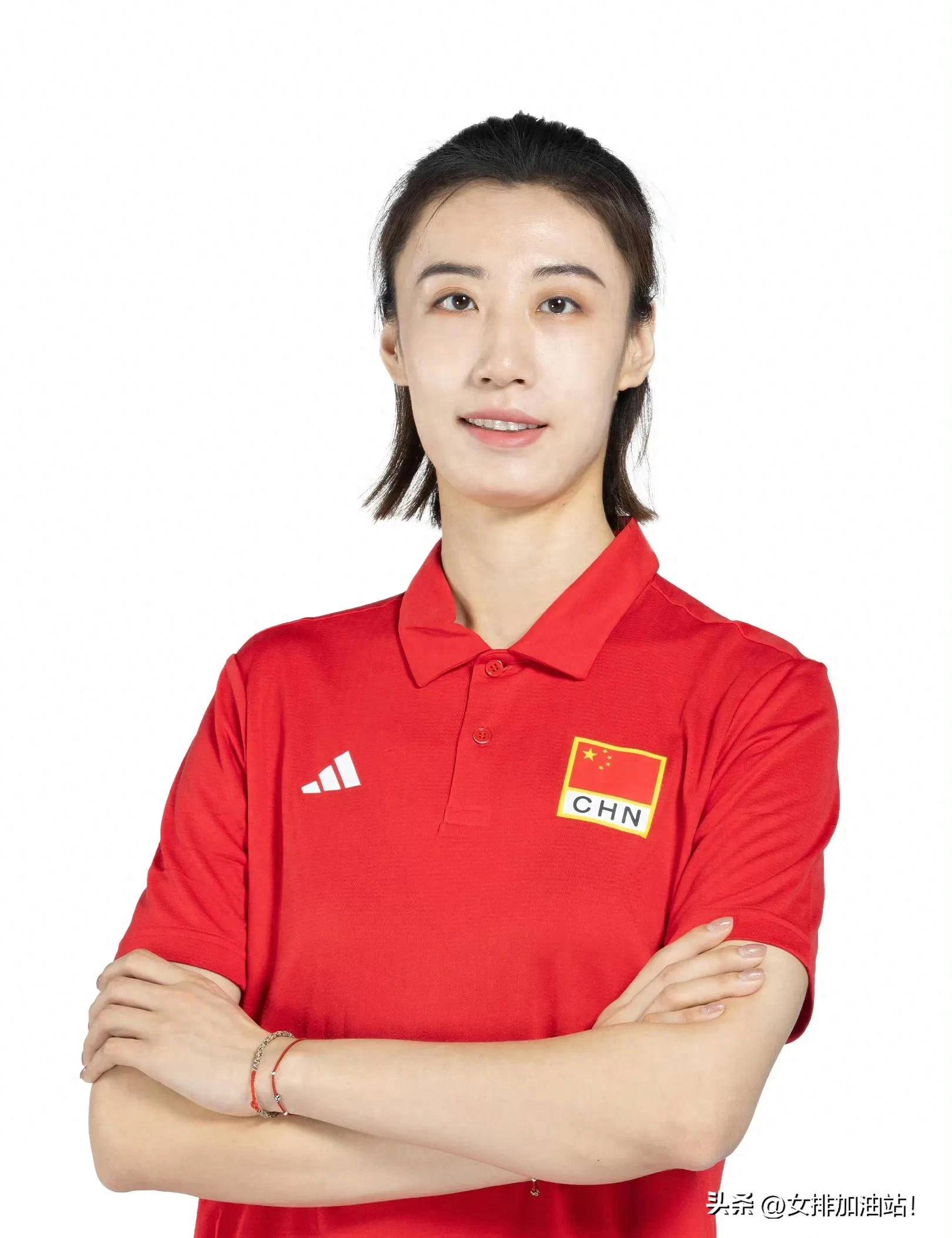 中国女排7号王媛媛主二传由她决策永不停步的坚持