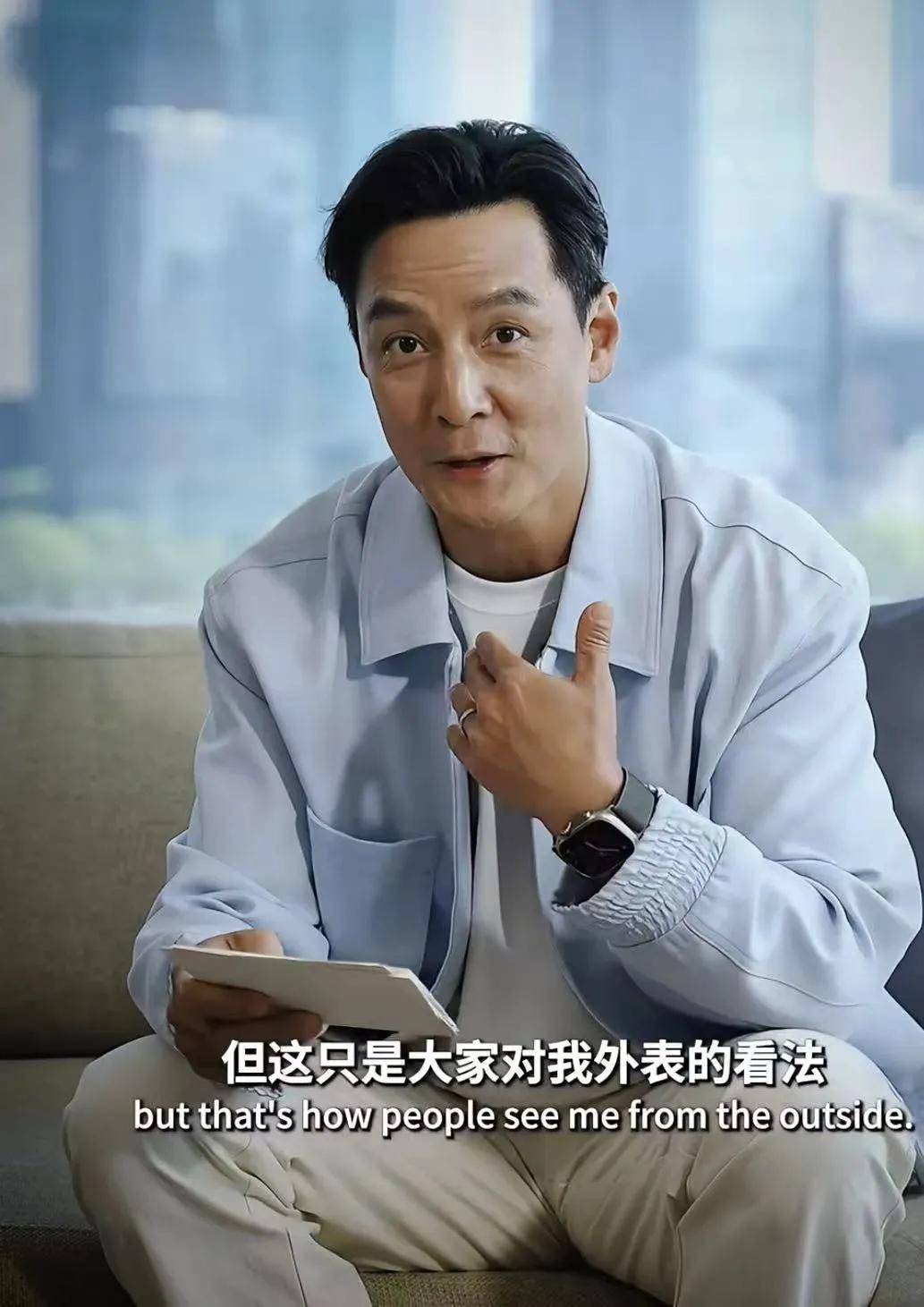 吴彦祖与张伟丽的跨界互动：格斗与影视的完美碰撞