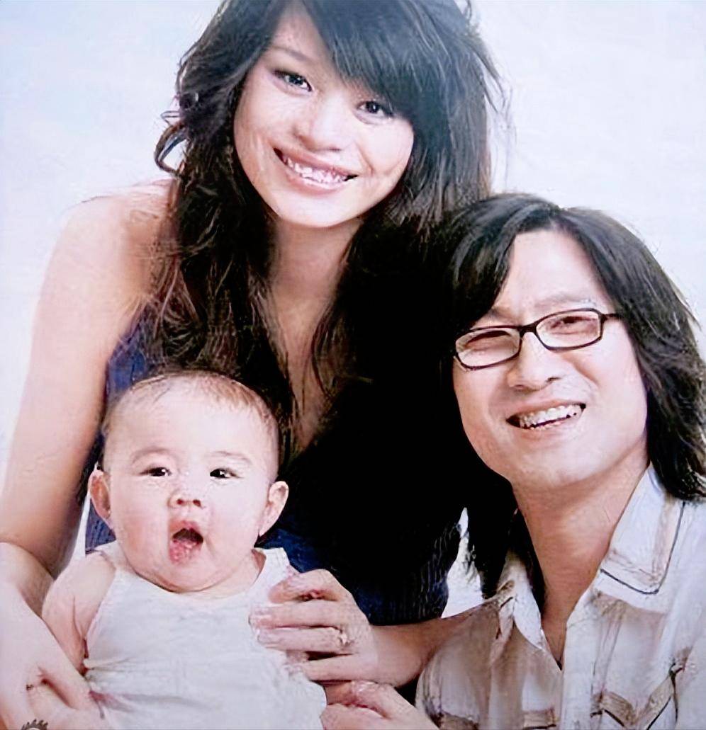 汪峰牵手宁静 森林北评论区沦陷_汪峰森林北怀孕_汪峰感情史回顾