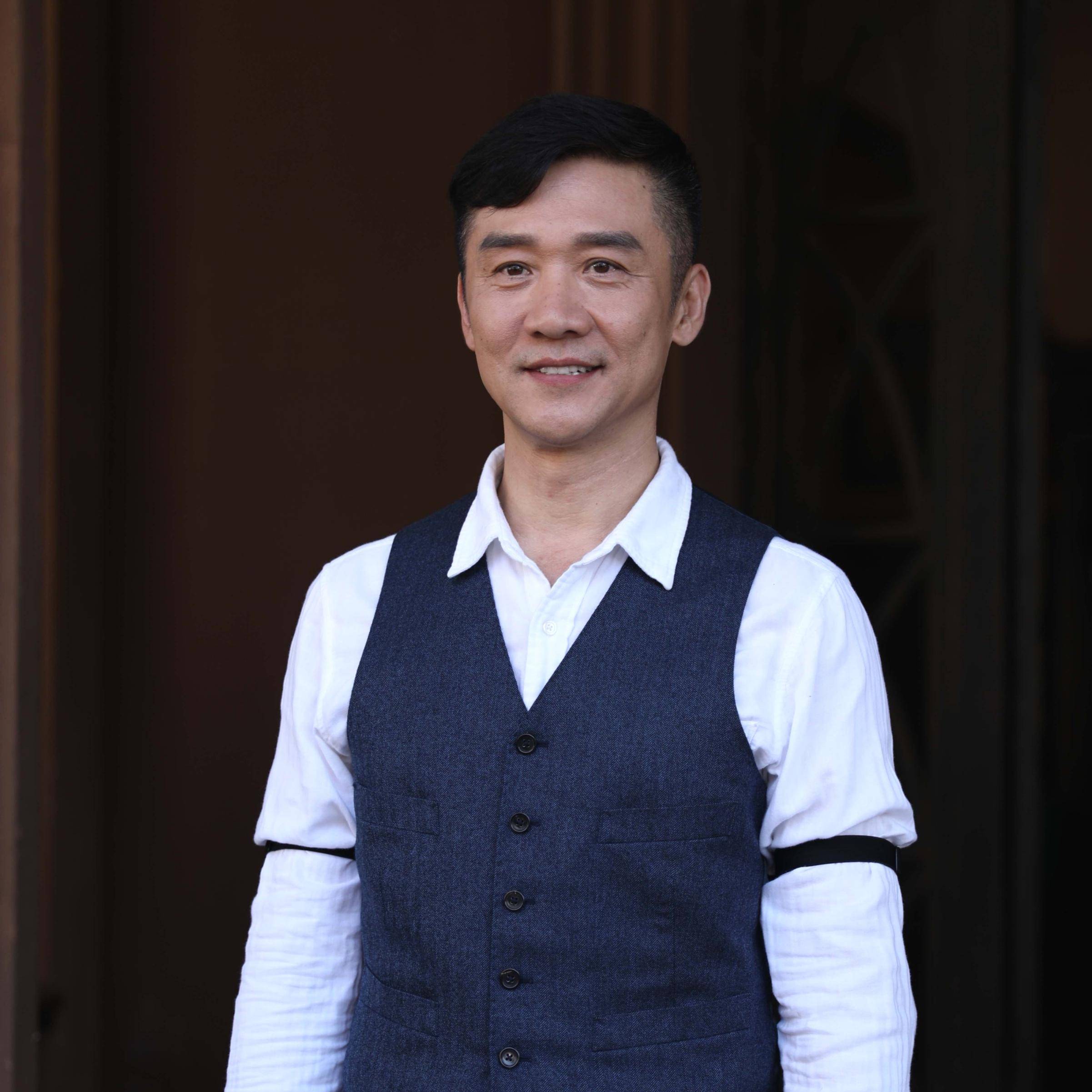 演员黄志忠:离婚后忍不住流泪,想儿子想得睡不着,53岁仍单身