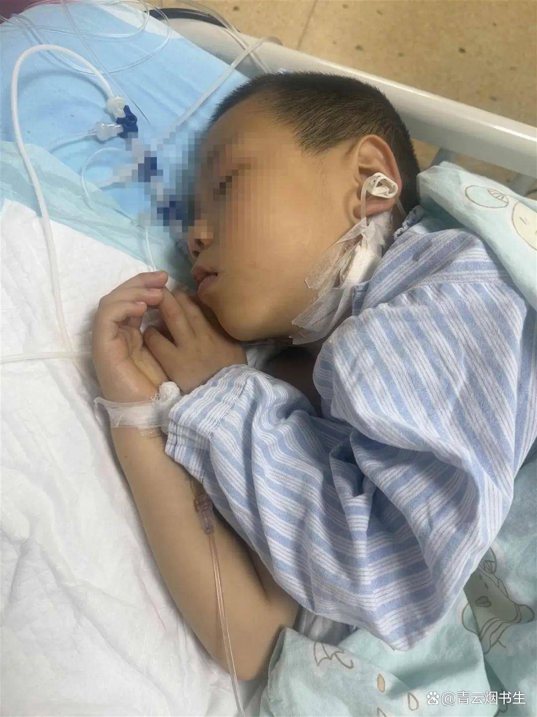 一家人六口人全中毒三个人在重症监护室5岁男孩病危谁为他们的生命