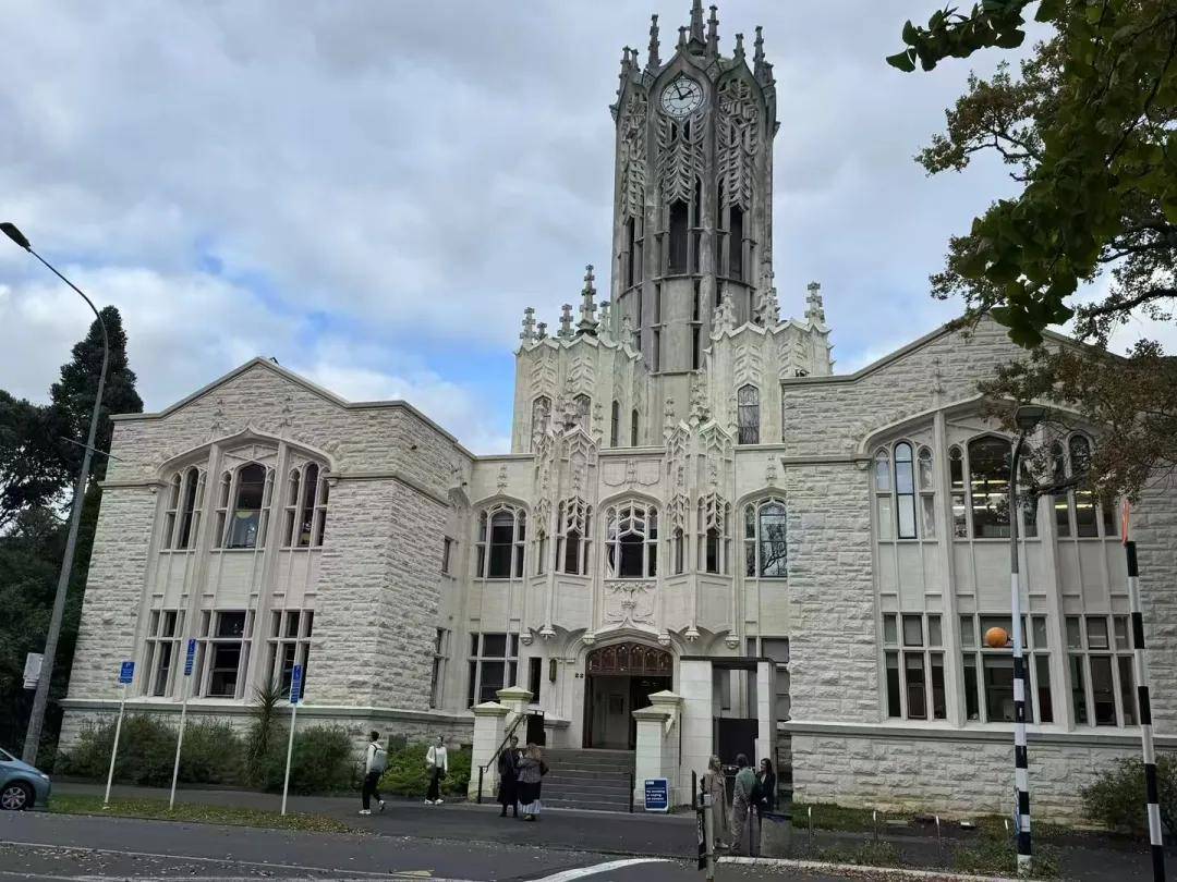 奥克兰大学留学