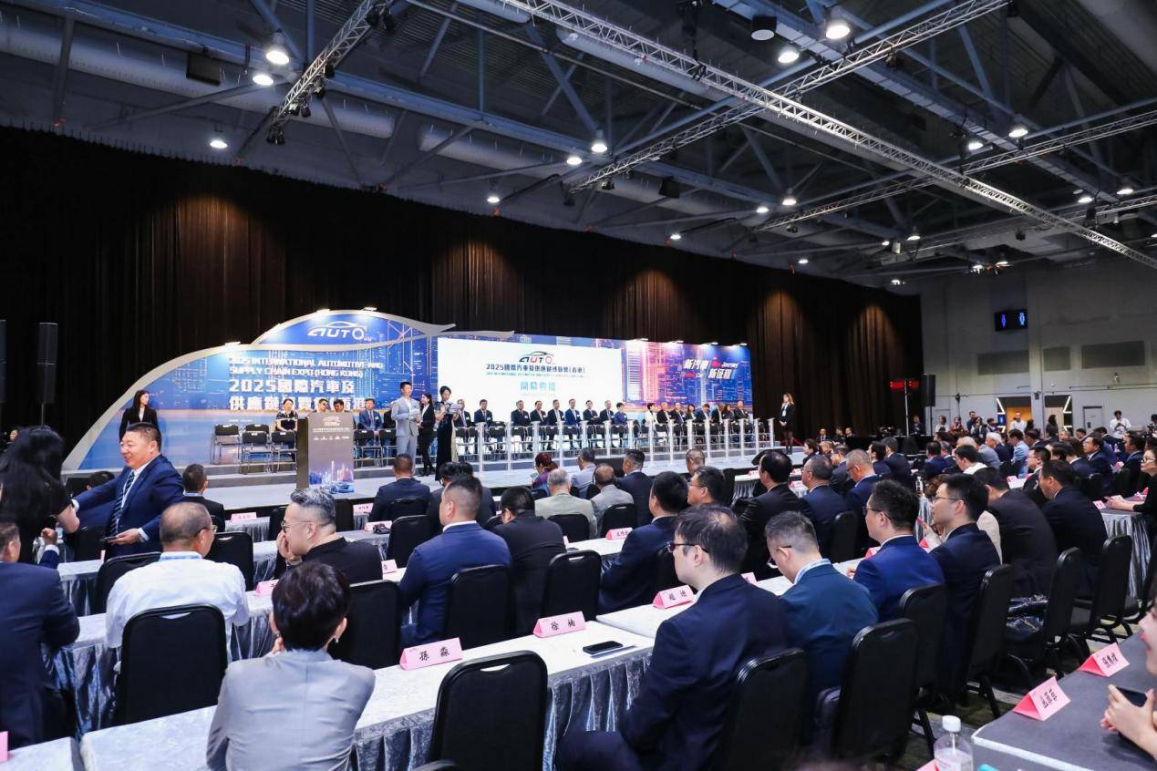 宜家宜商新典范，魏牌全新高山亮相香港车博会引热议！