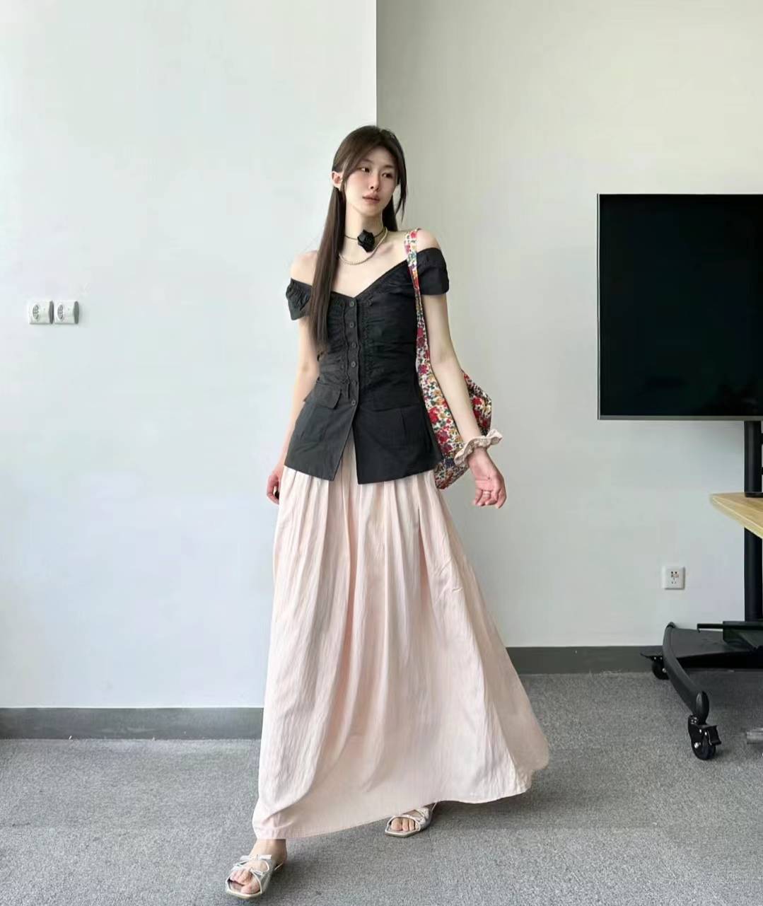 身材偏瘦女人必看,夏季穿衣"3穿3不穿",显瘦显年轻气质提升