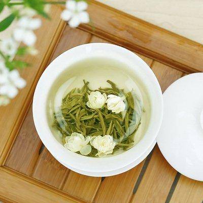 茉莉花茶为何变苦？揭秘80℃玻璃杯焖泡法