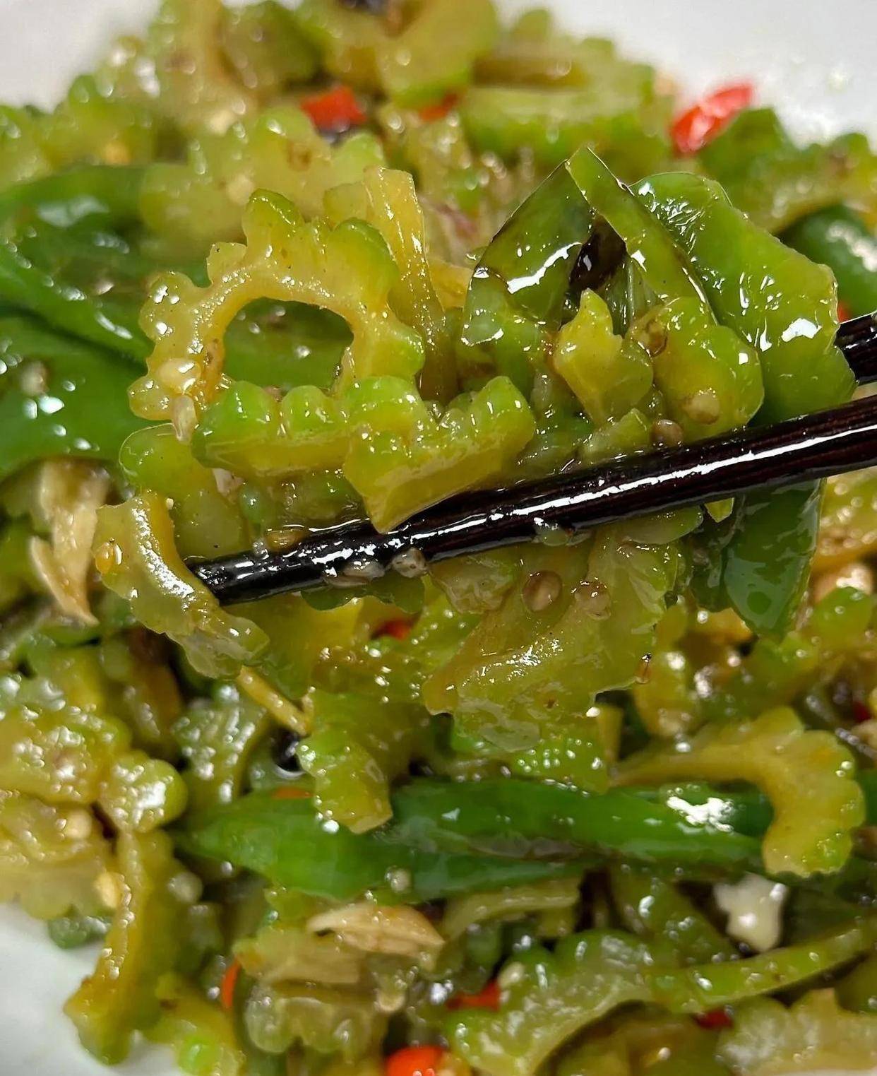 炎夏多食四种瓜，驱湿解暑身体更健康_炎夏多食四种瓜，驱湿解暑身体更健康_