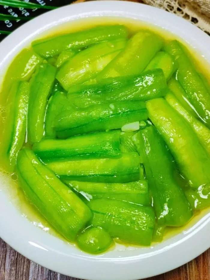 夏日餐桌必备！清炒丝瓜，让你在三伏天清爽