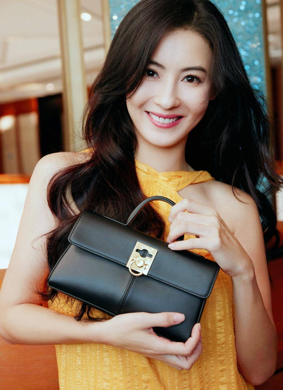 张柏芝长裙气质高雅 宛如仙女下凡间!