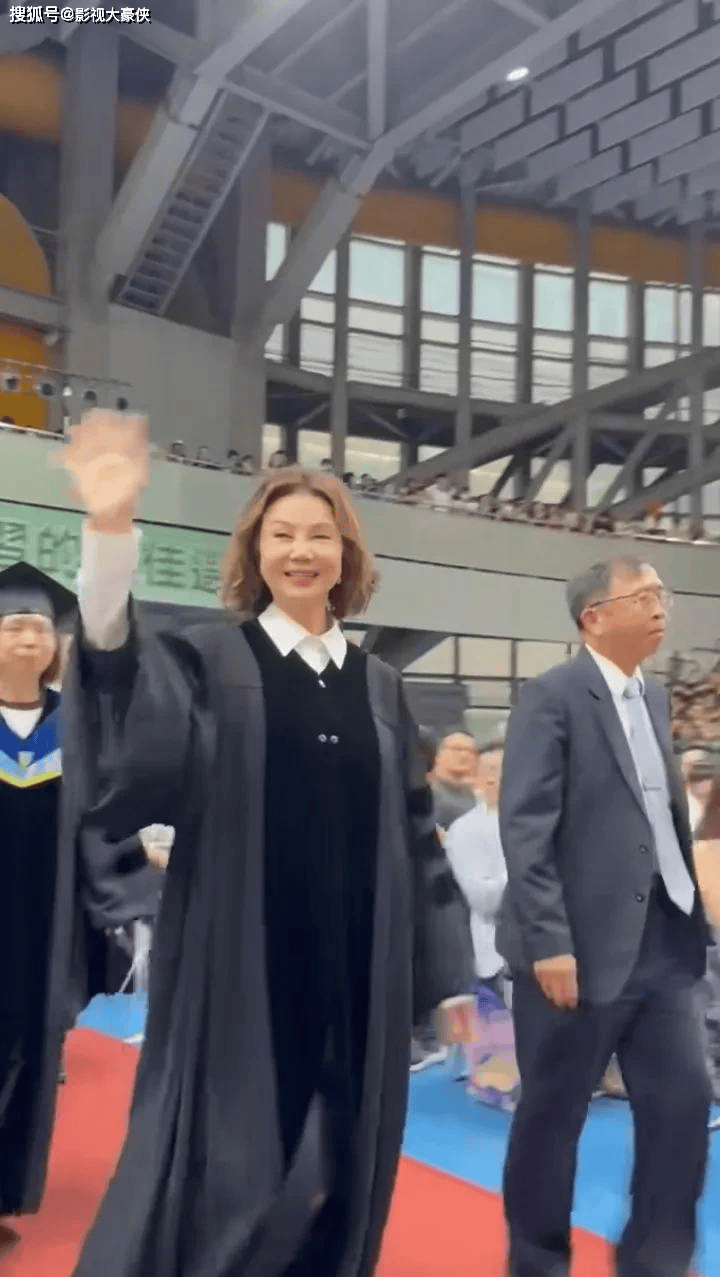 _女博士重生豪门千金_豪门博士论文