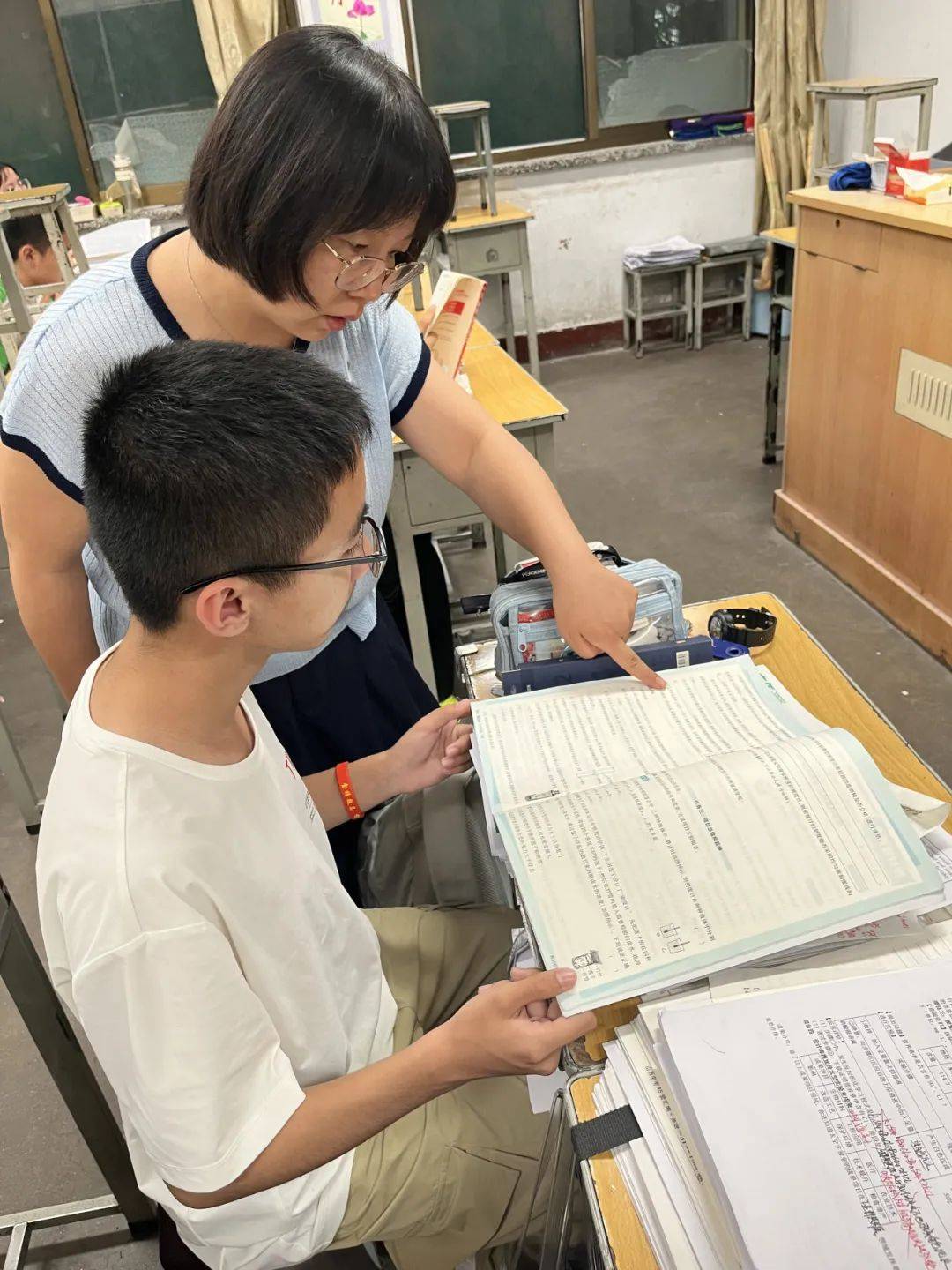 胸藏摘星志 笔落折桂笺