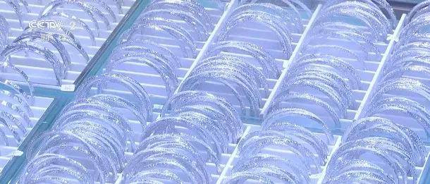 黄金暴涨__涨幅大涨黄金爆卖价格会涨吗
