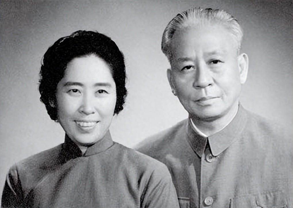 _1981年，王光美对康生的遗孀曹轶欧说：立即搬出干部宿舍_1981年，王光美对康生的遗孀曹轶欧说：立即搬出干部宿舍