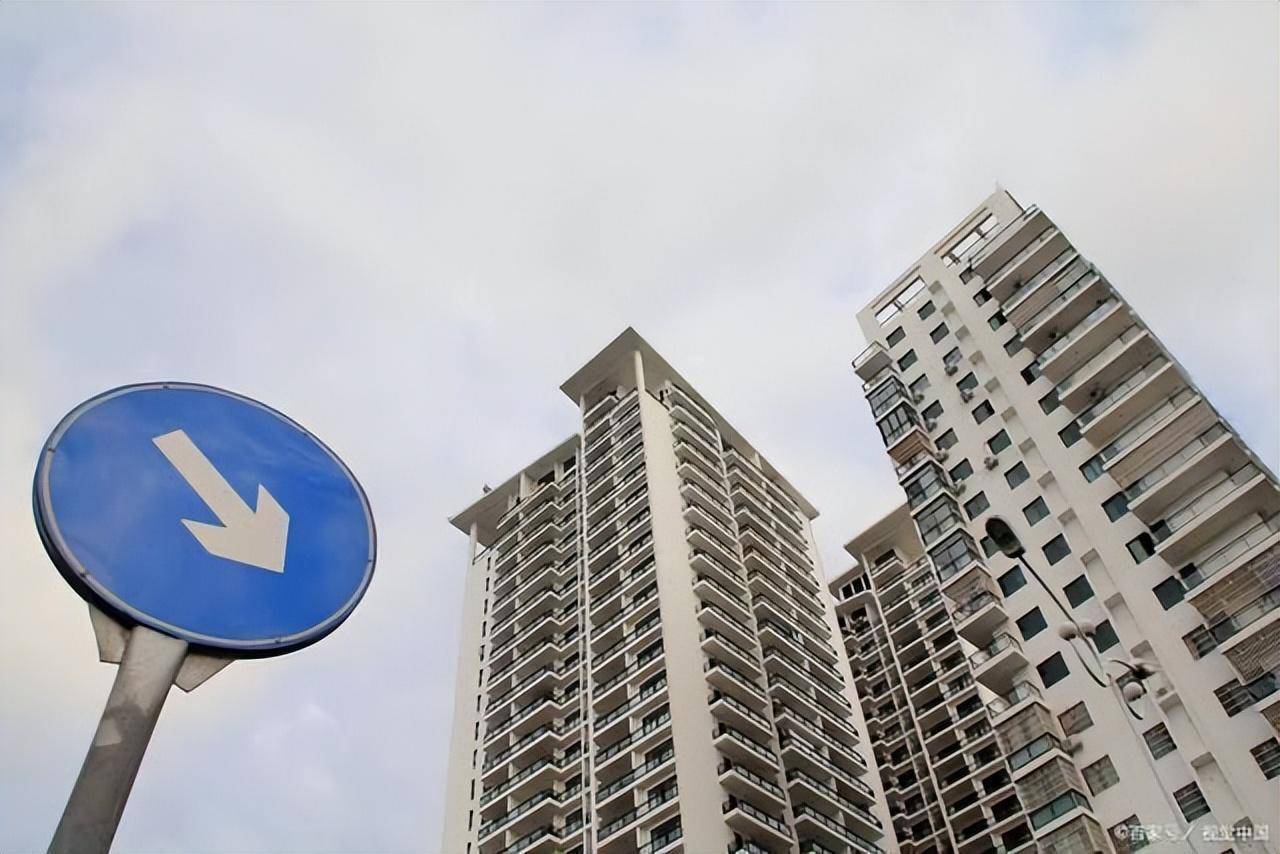 国家“动真格”，商界大佬预言成真？别再误判2025的楼市走向了
