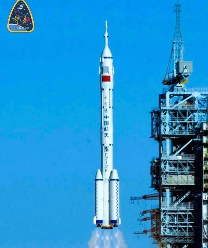 杨利伟在太空听到“敲门声”，十七年后谜底揭晓，幸亏他当时机智