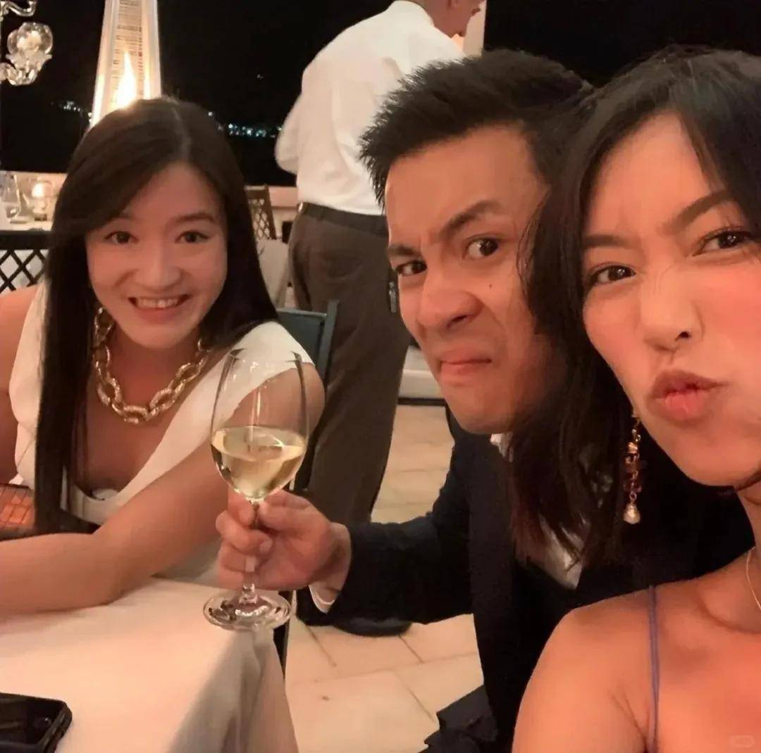 霍启中讽刺郭晶晶_白富美为什么好低调_