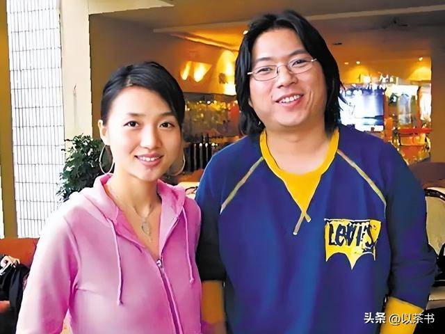 56岁高晓松自曝高中女友,大胆晒二人恋爱时合影,难怪这么抢手