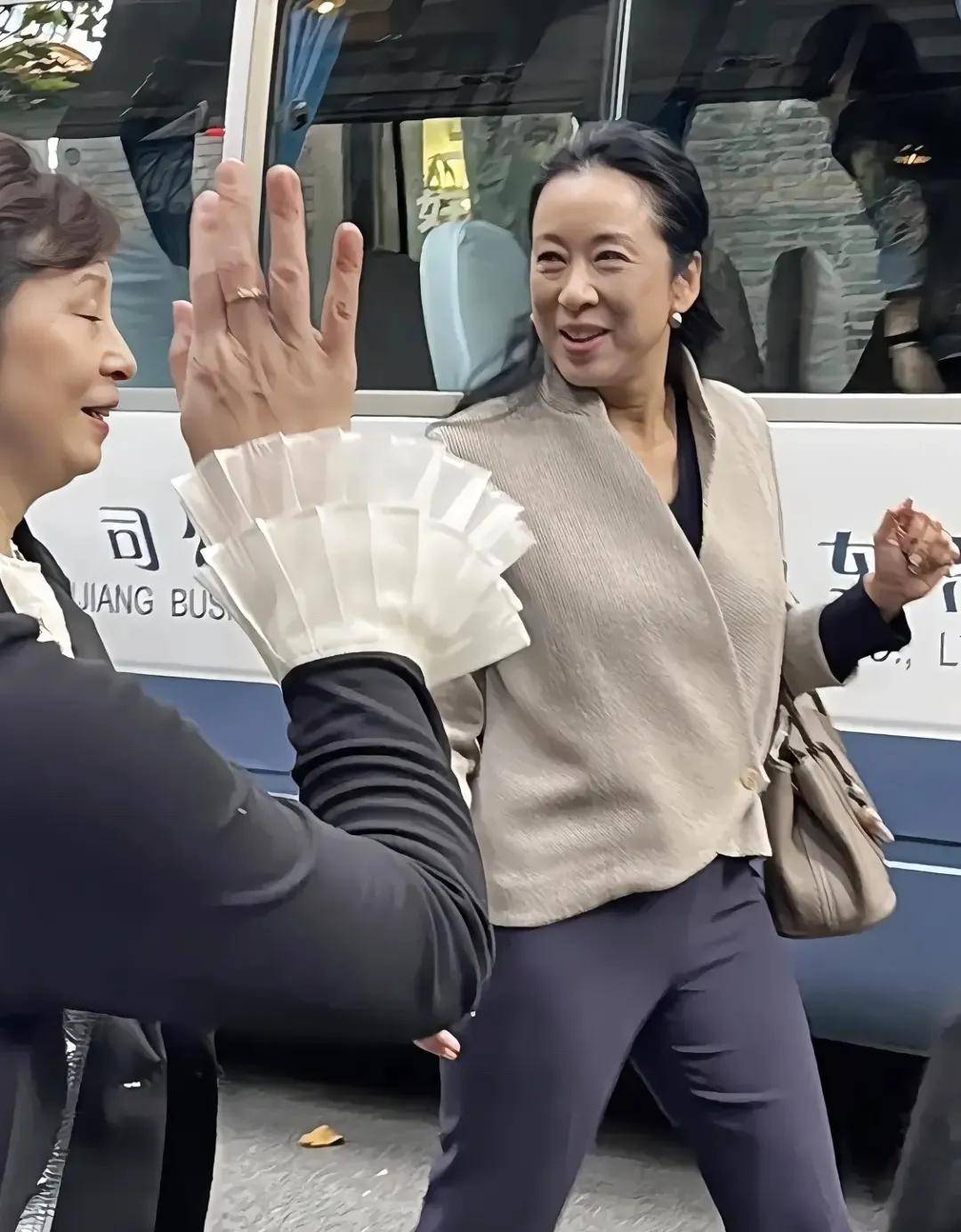 白富美为什么好低调__霍启中讽刺郭晶晶