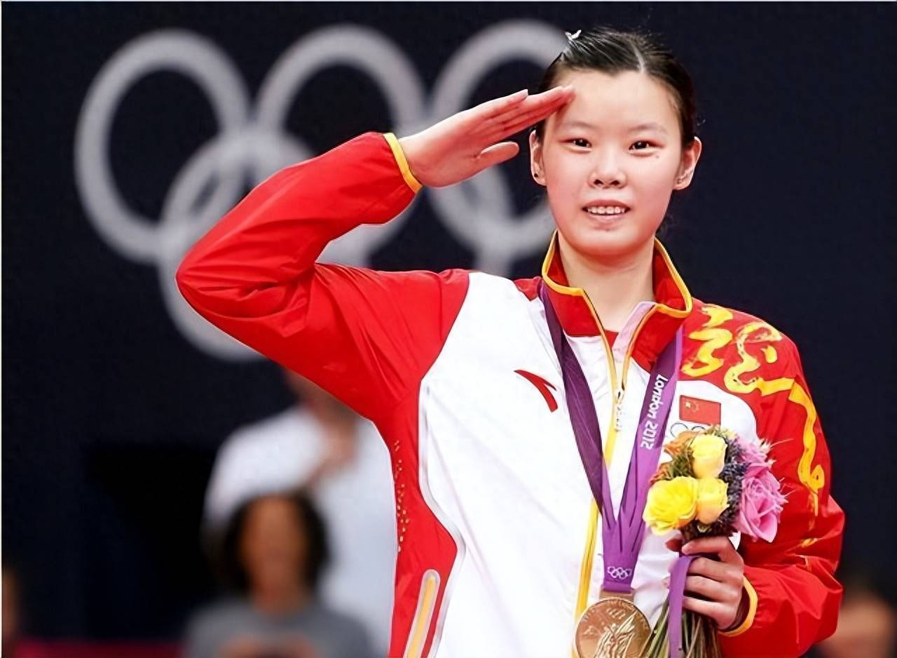 2023年5月,她出任共青团重庆市第六届委员会副书记,从羽坛女神转型