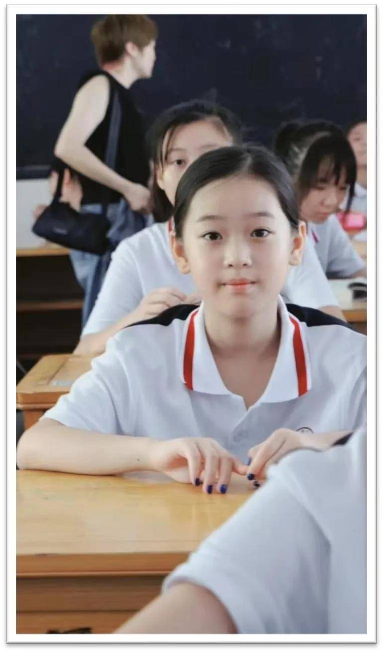 02古装剧《佳偶天成》饰演:特约角色导演:郭虎 合作演员:任嘉伦03古装