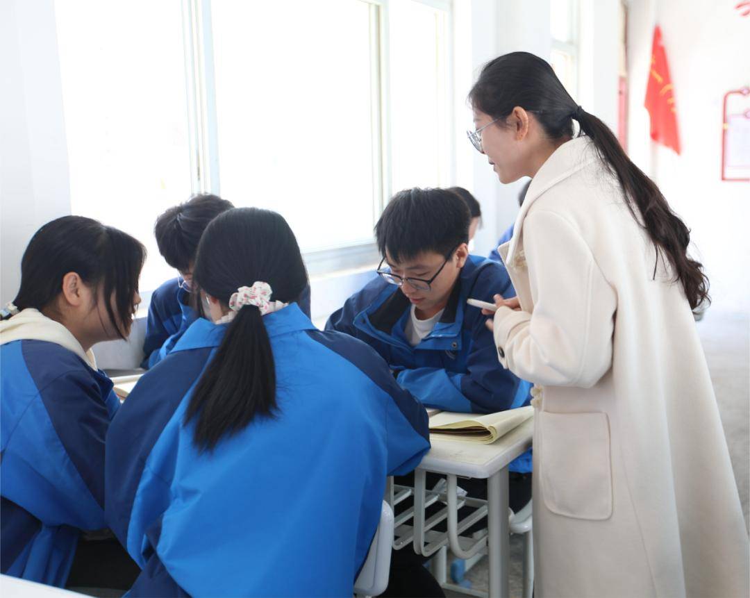 驻马店明德高中打造高效课堂 为学生成长辅就坚实阶梯