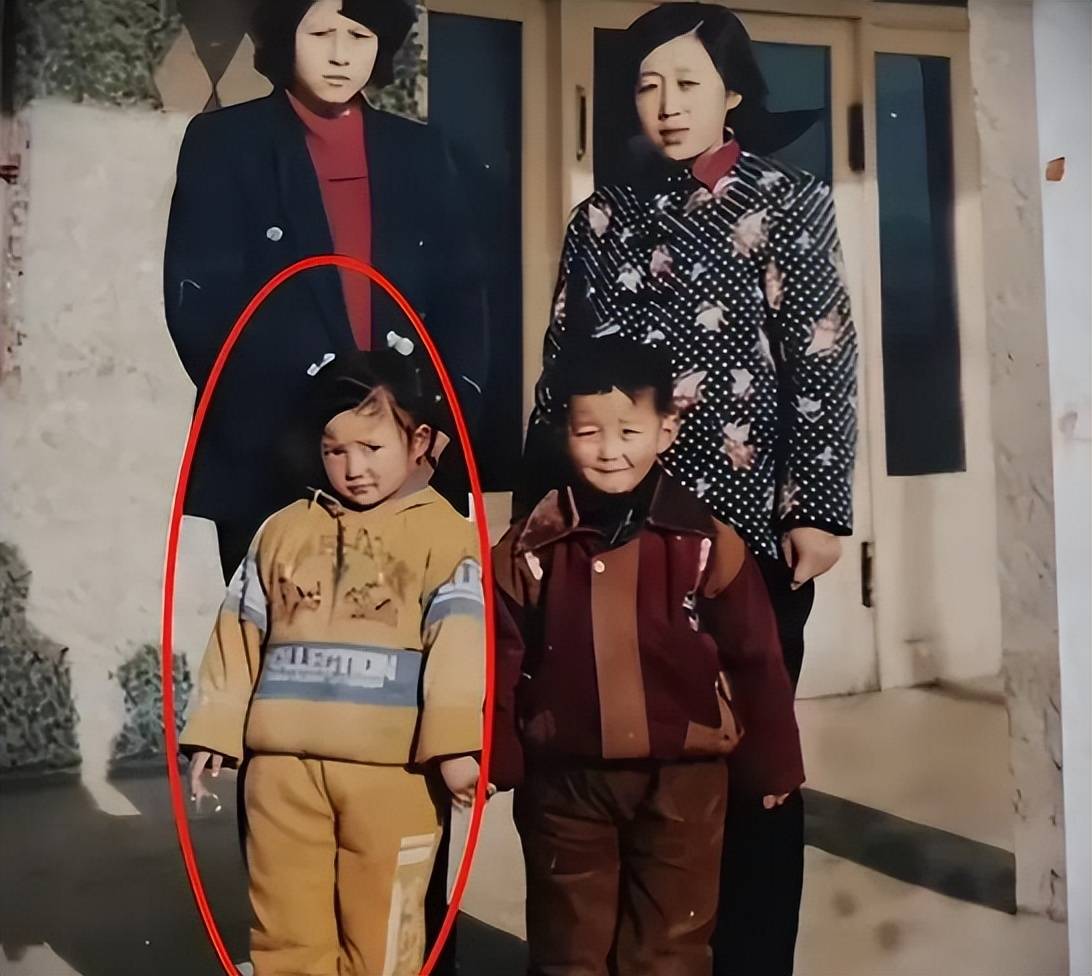 汪峰宁静牵手引争议!森林北删光与汪峰有关视频,晒多张童年照