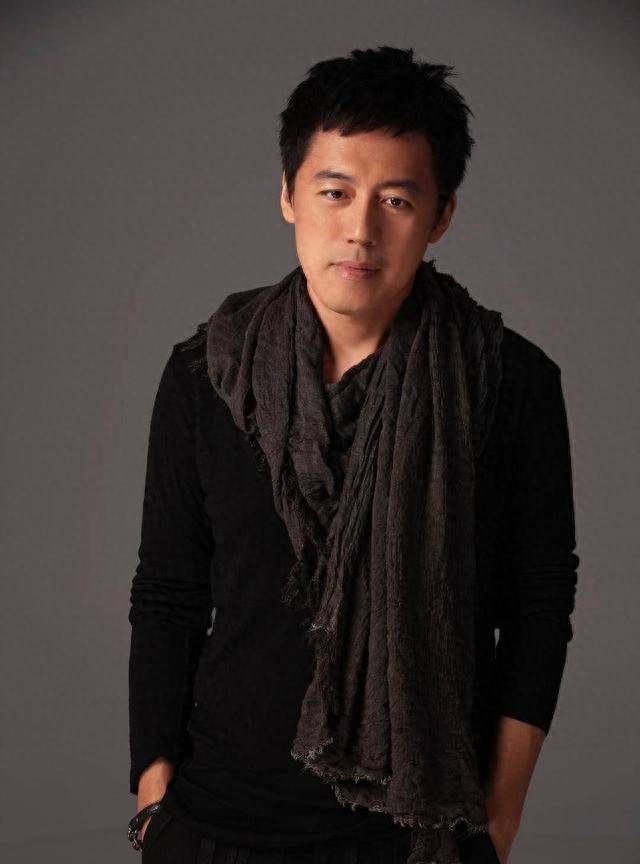 58岁歌手张宇近况:白发佝偻,病4个月状态堪忧,妻子已交代后事