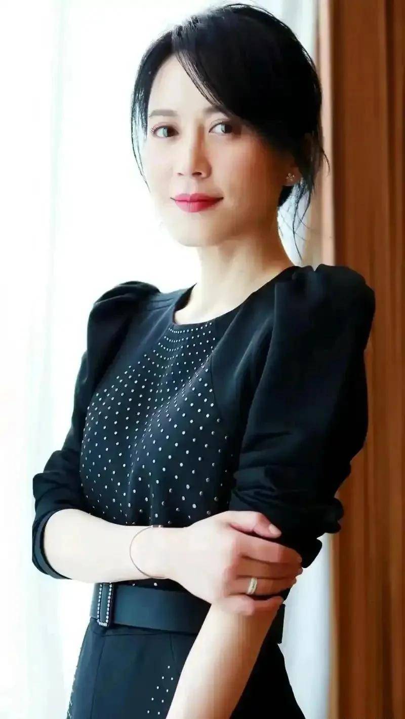 至今未婚的5位大龄女明星,人人都有绝世容颜!