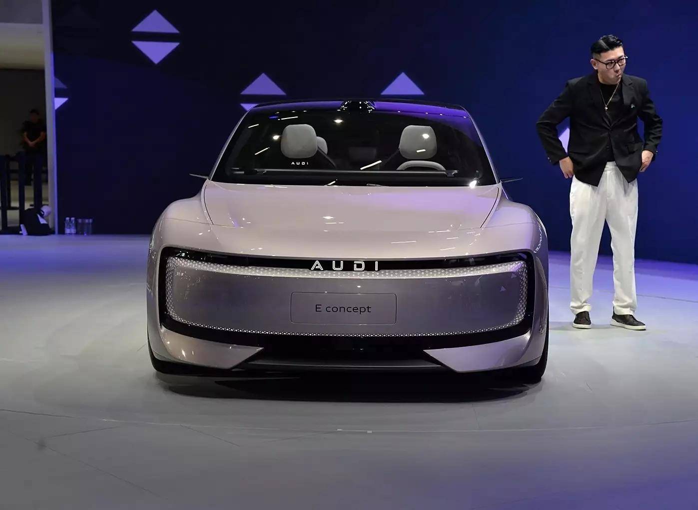 电动B级掀背车AUDI E亮相，续航700Km