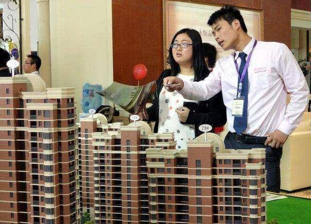 买菜大妈一番话，道破“楼市真相”，众人坦言：多数人都没她清醒