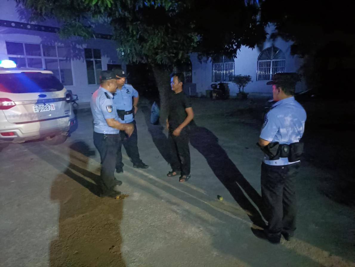 云南怒江:上江边境派出所扎实开展夜间治安巡逻防控工作