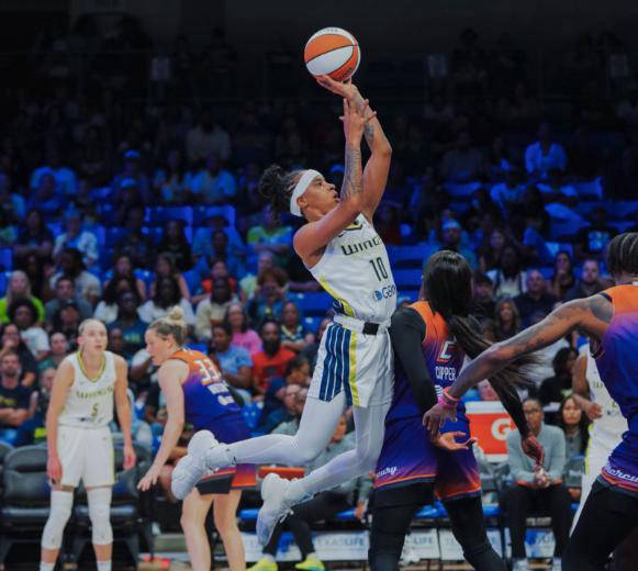 WNBA常规赛爆冷：飞翼女篮力克水星，李月汝12+11助队连胜